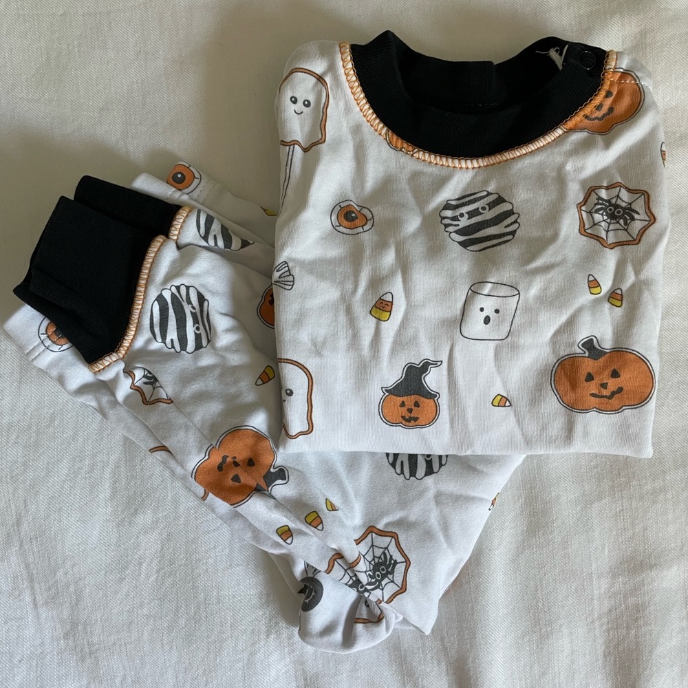Noomie Halloween Treat pajamas
